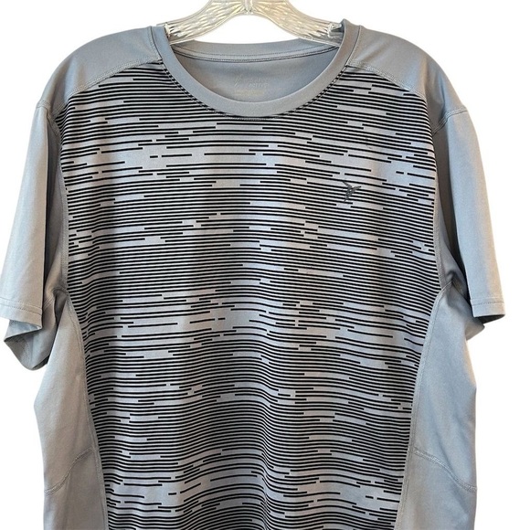 Old Navy Men's Gray Short Sleeve T-Shirt Size L Black Pattern - Picture 2 of 8